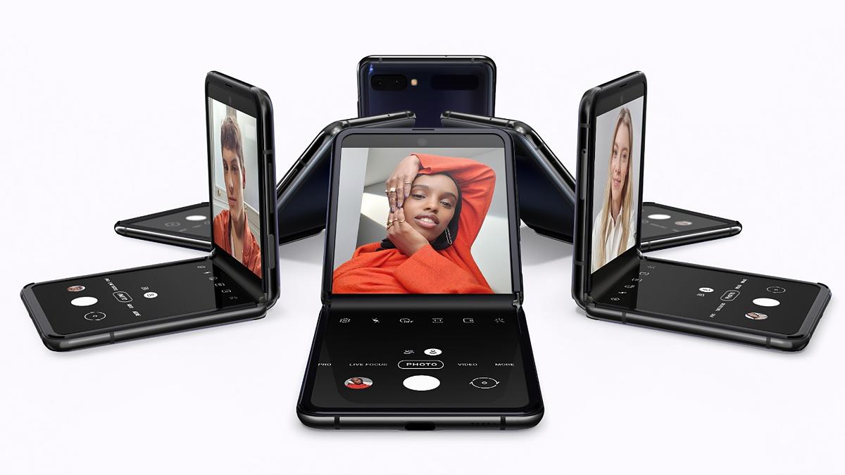 סמסונג גלקסי Galaxy Z Flip לראות את העתיד עם כל קיפול