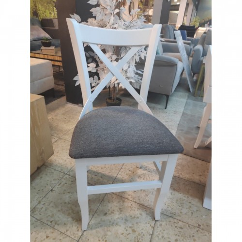 כיסא מעץ מלא וינה לפינת אוכל לבן