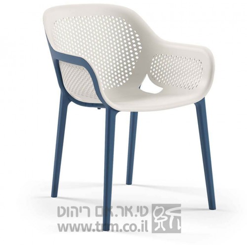 כסא דגם עטרה מבית טי. אר. אם רהיטים במבצע